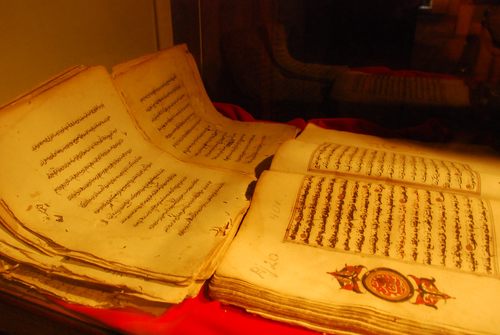 Vieux parchemins à examiner dans le cadre d'une recherche généalogique